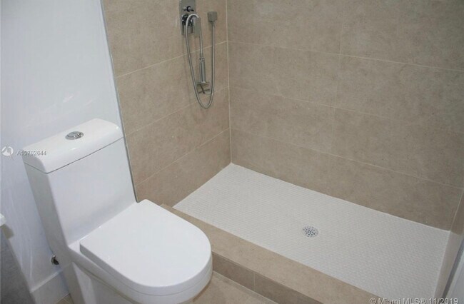 Foto del edificio - 1301 Almay St