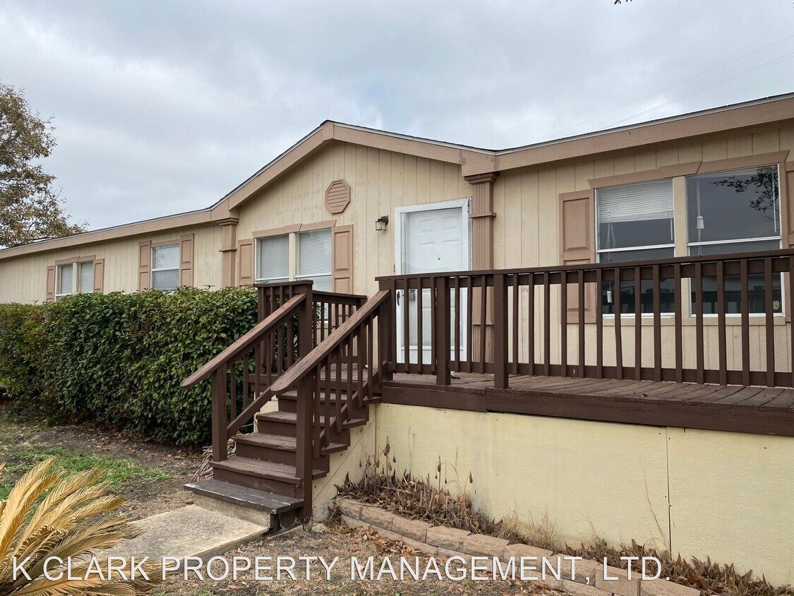 3 Br 2 Bath House 7500 Paradise Rd 55 House For Rent In San Antonio Tx Apartments Com