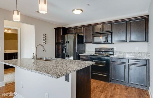 Building Photo - 1 br, 1 bath Condo - 8205 Lenox Creekside ...