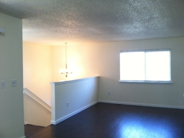 Foto del edificio - Newly Updated 2 bedroom Condo - Backs to Open Space, Very Private