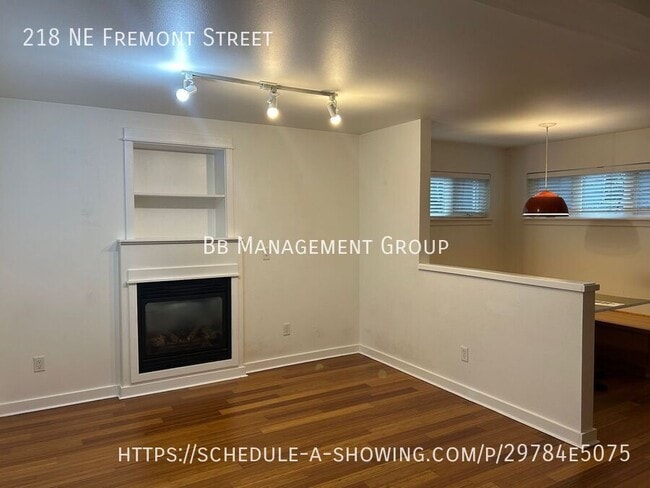 Building Photo - Modern Condo with Covered/ Secured Bike pa...