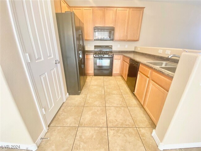 Building Photo - 9911 Blue Villa Ct