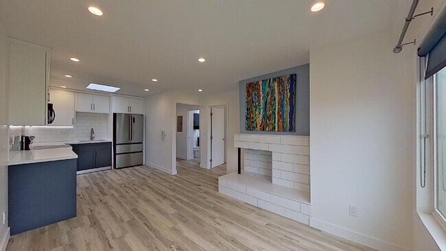 Building Photo - 446 20th Ave