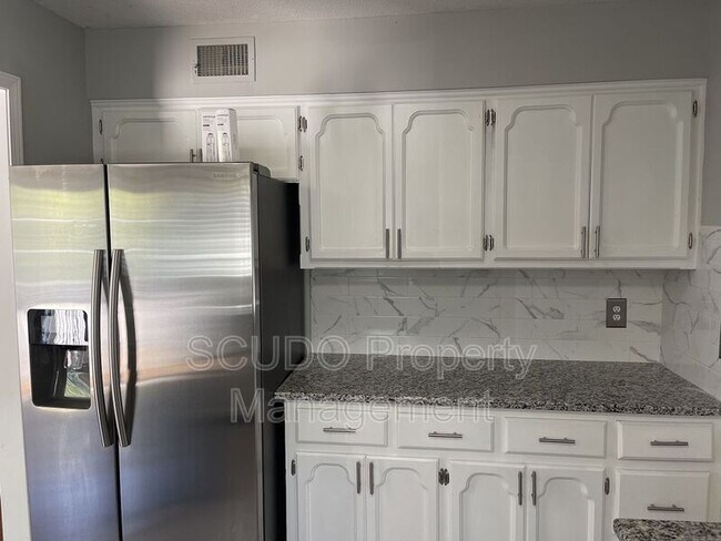 Foto del edificio - 8360 N Overland Dr