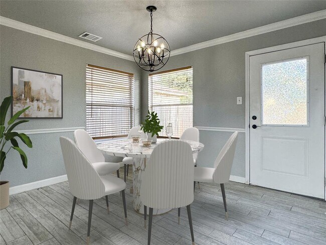 Foto del edificio - 1012 Silverstone Ln