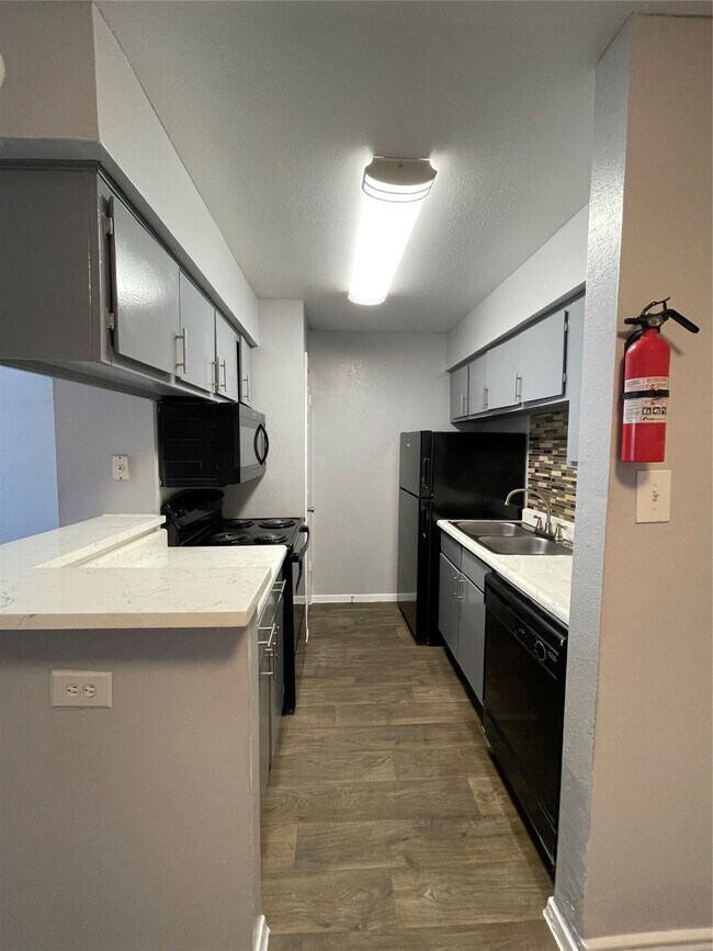 Foto del edificio - 16414 Stuebner Airline Rd