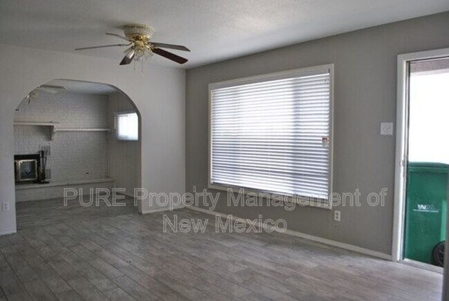 Foto del edificio - 3307 Edgecliff Dr