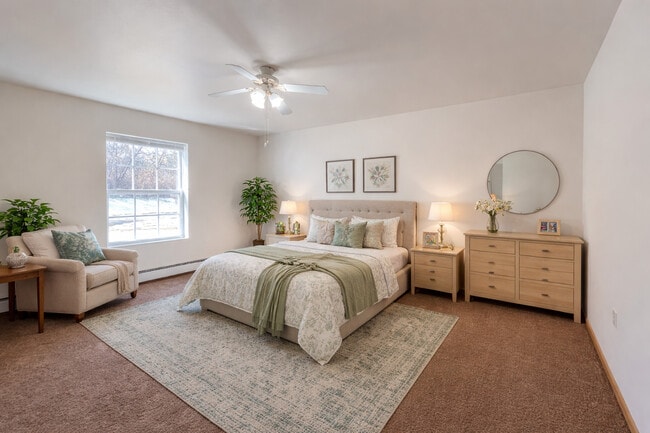 Foto del edificio - Algonquin Manor Senior Apartment Homes