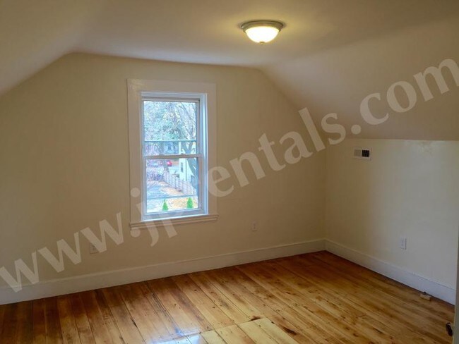 Building Photo - 53 Brookside Ave