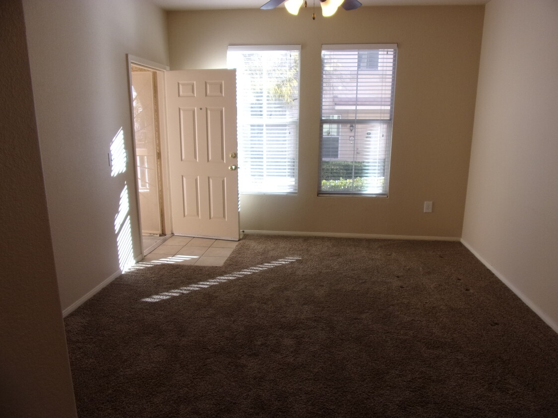 Foto principal - 10550 W Alexander Rd