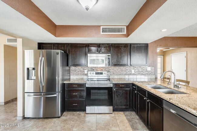 Foto del edificio - 17633 N 15th Ave