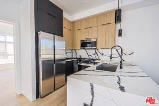 Foto del edificio - 6405 Odessa Ave