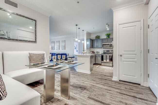Building Photo - Limited-Time $1000 Discount – Don’t Miss Out!