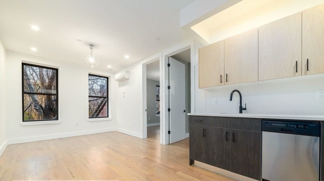 Building Photo - 1689 Sterling Pl