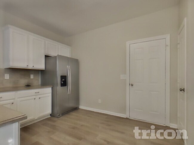 Foto del edificio - 5275 Argyll Ln