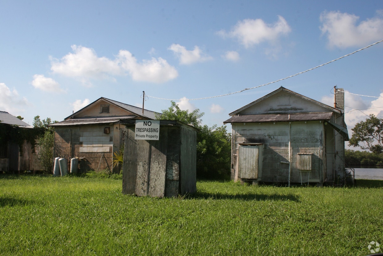 Building Photo - 3304 W Shell Point Rd