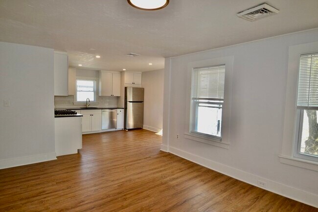 Foto del edificio - 63-65-65 Cherry St