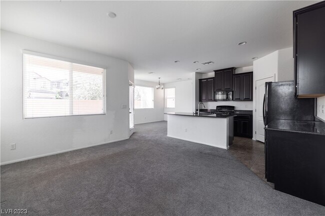 Foto del edificio - 9325 W Pearblossom Sky Ave