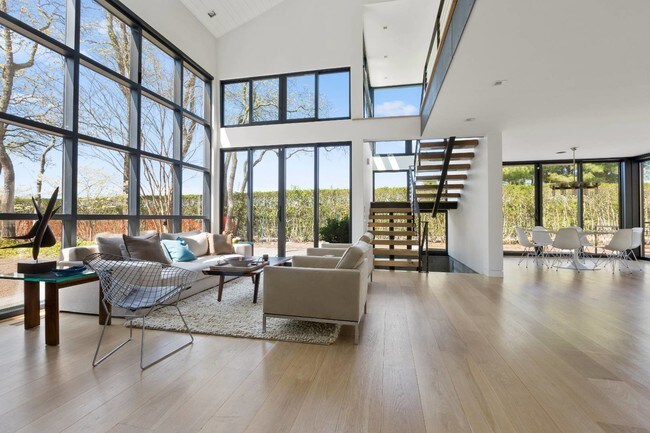 Foto del edificio - 507 Edge of Woods Rd