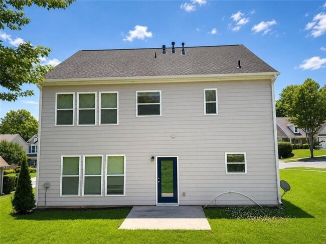 Building Photo - 2268 White Alder Dr NE