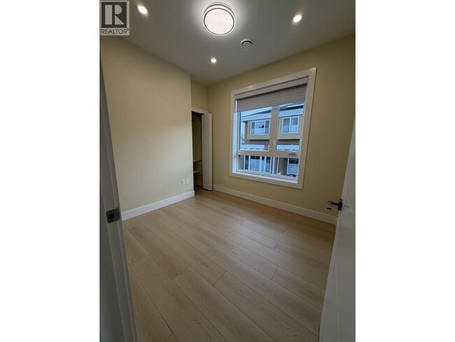 Building Photo - 2733 Alamein Ave
