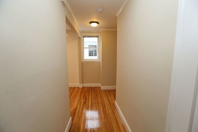 Building Photo - 3711 Fillmore 303