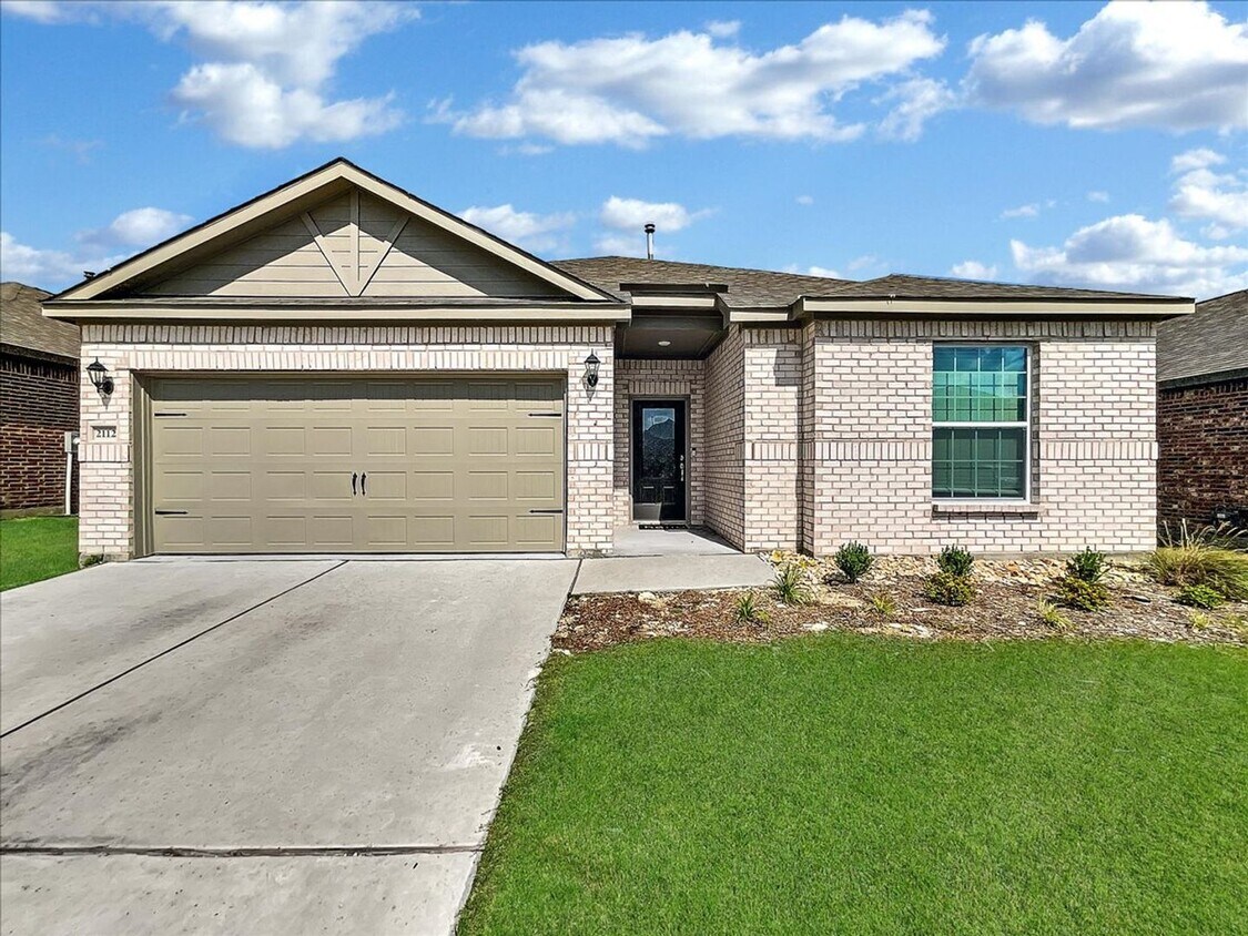 Primary Photo - Move in ready! 3-bed 2-bath 1600+ sqft hom...
