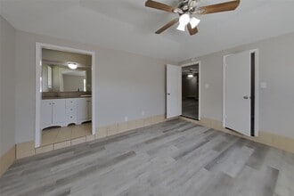 Building Photo - 3815 Regency Dr