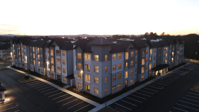 Building Photo - The Ravelle at Ridgeview