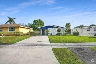 Building Photo - 15331 Railroad Dr