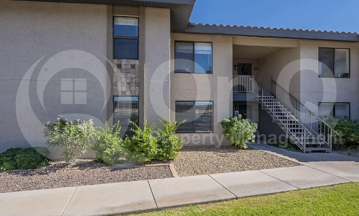Primary Photo - 1402 E Guadalupe Rd