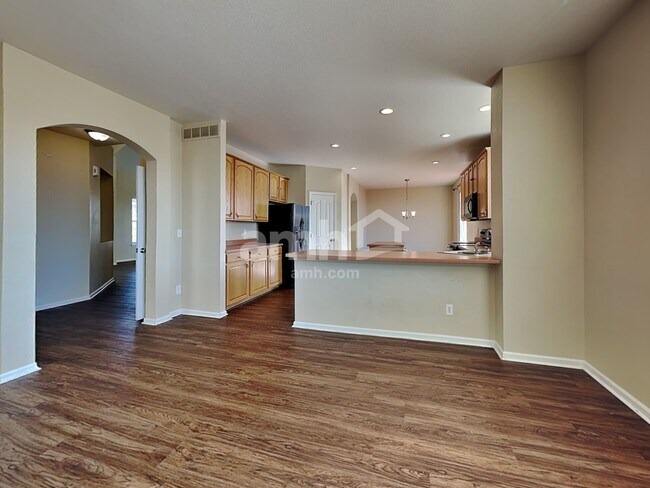 Building Photo - 4564 MT Princeton St