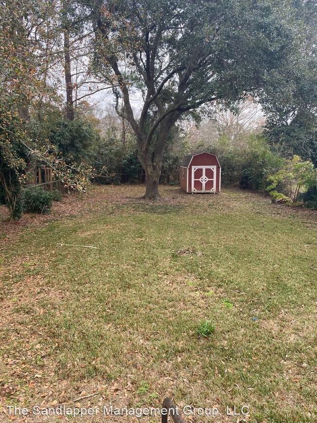 Building Photo - 3 br, 1 bath House - 1541 N Avalon Circle