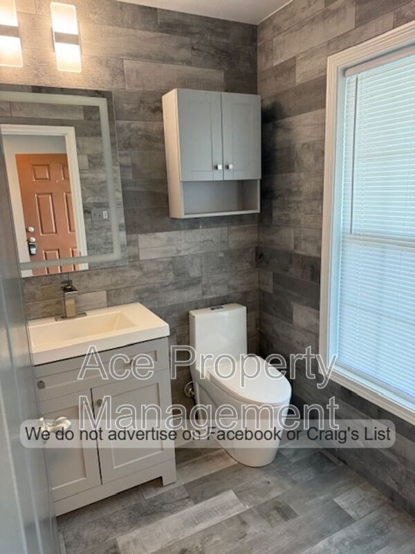 Foto del edificio - 2920 Aristocrat Ln