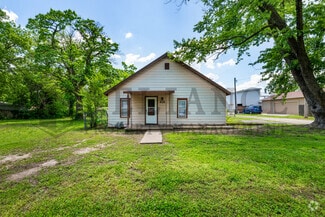 Building Photo - 415 E Vine St