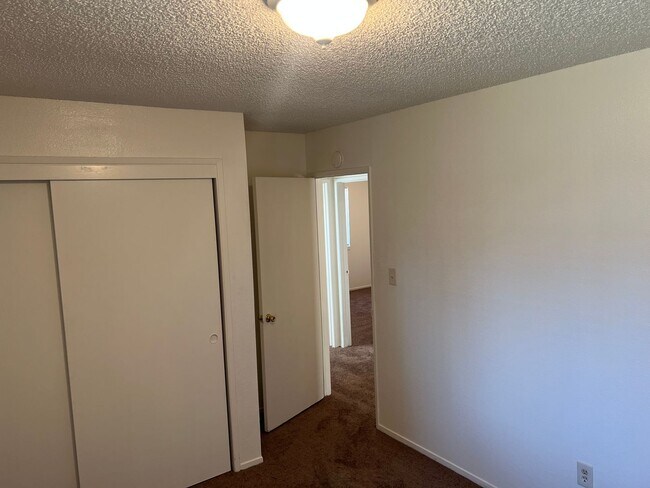 Foto del edificio - South Bakersfield