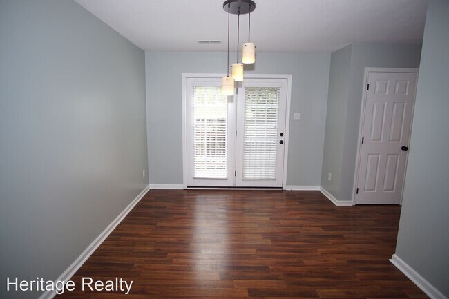 Building Photo - 2 br, 1.5 bath House - 818 Coleville Way
