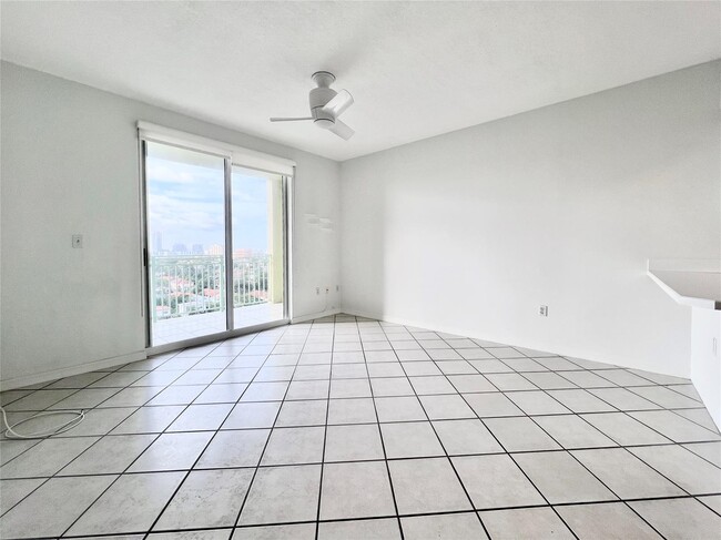 Foto del edificio - 3500 Coral Way