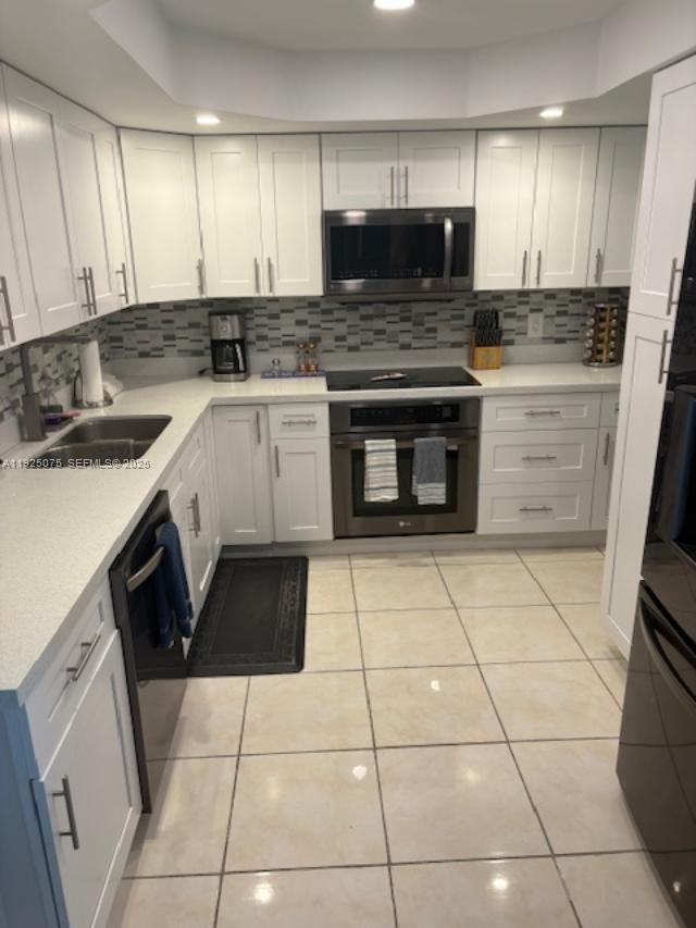 Building Photo - 9273 Collins Ave