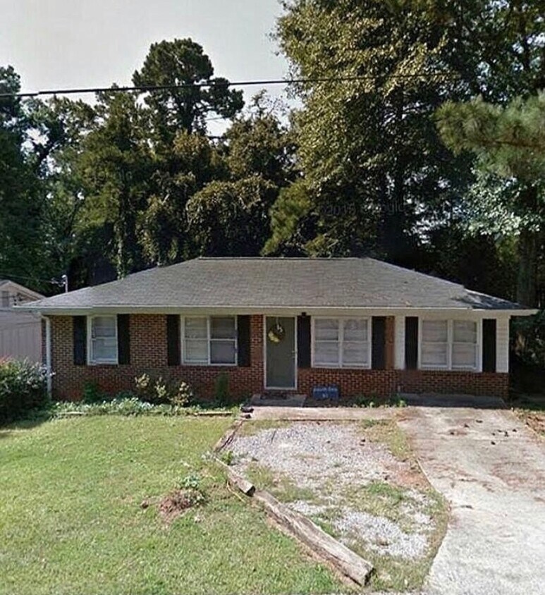 Primary Photo - 85 West Lake Dr