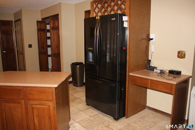 Building Photo - 522 Springfield Rd