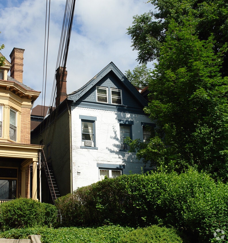 Building Photo - 438 S Graham St