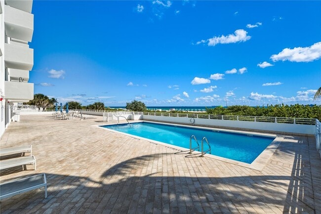 Foto del edificio - 345 Ocean Dr