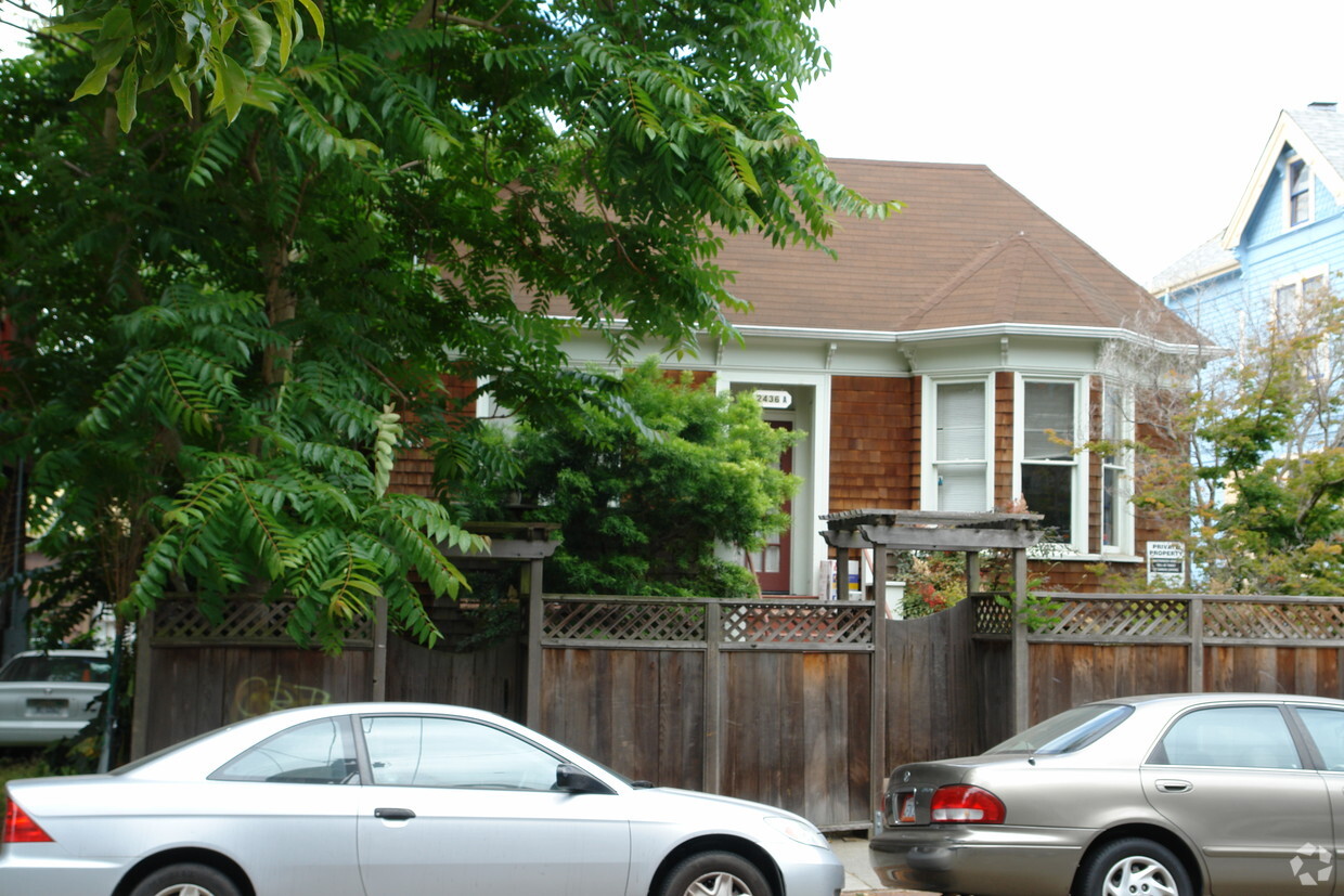 Building Photo - Ellsworth Apartments