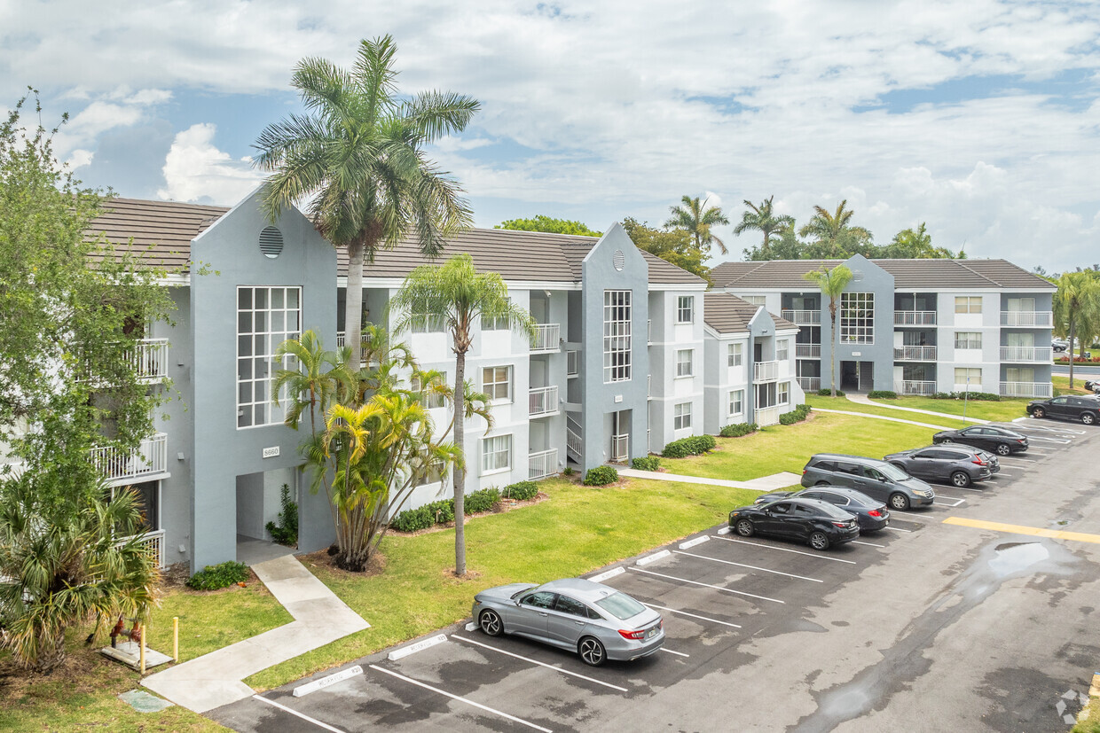 8600 SW 212th St - LeClub at Saga Bay