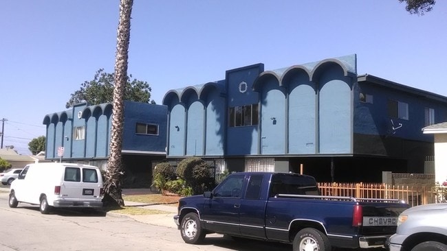 Building Photo - 6714-6720 Brynhurst Ave