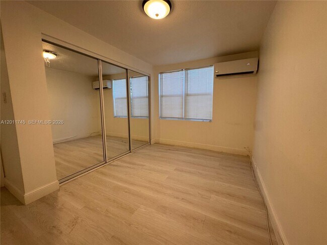 Foto del edificio - 5800 Taylor St