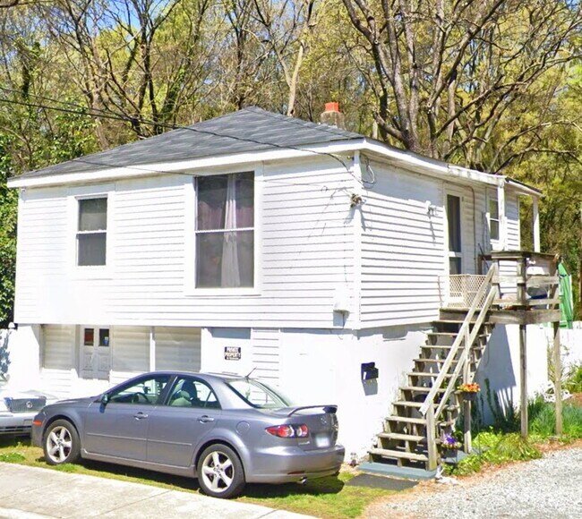 Off Street Parking - 2152 Highland St