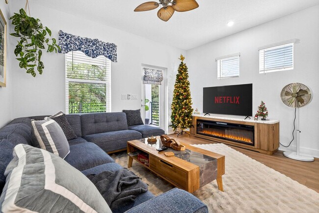 Foto del edificio - 1734 W Cherry St