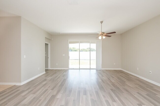 Foto del edificio - 1309 Oak Pond St